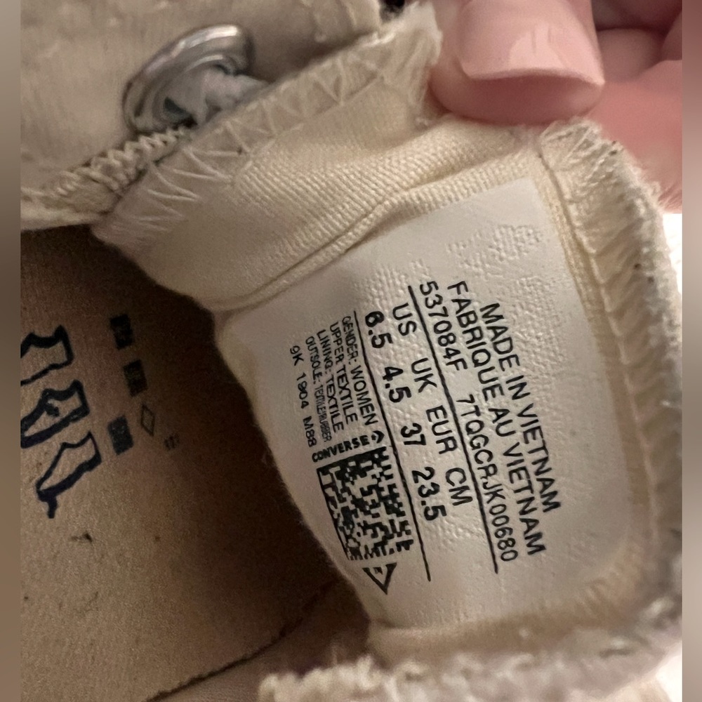 Converse - Picture 5 of 5